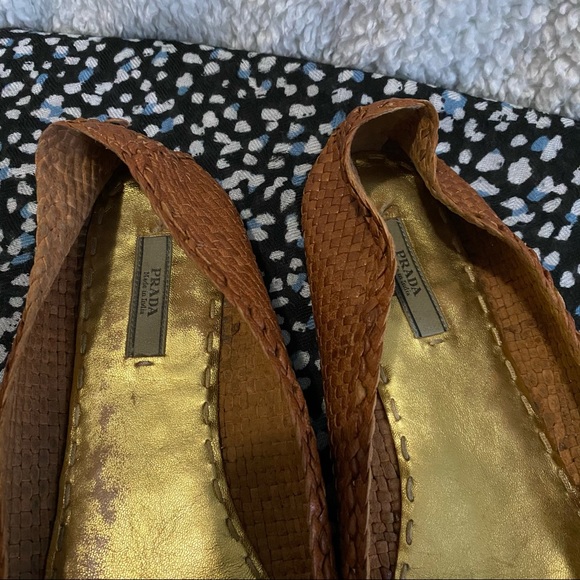 Vintage Woven Tan Prada Flats - Picture 2 of 5